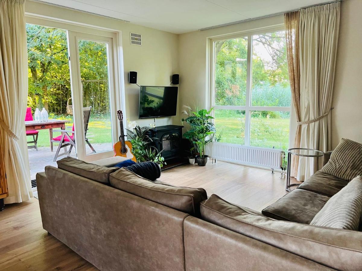 Supergezellig Vakantiehuis Met Hele Grote Tuin Bij Nijmegen Ewijk Buitenkant foto