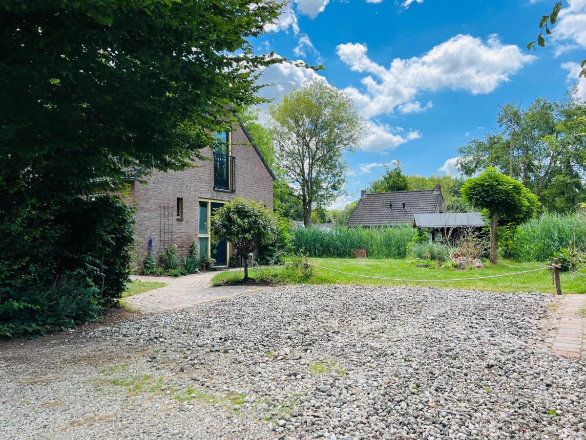 Supergezellig Vakantiehuis Met Hele Grote Tuin Bij Nijmegen Ewijk Buitenkant foto