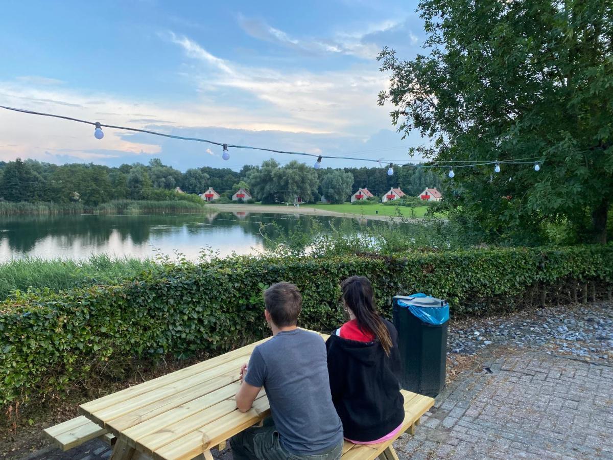 Supergezellig Vakantiehuis Met Hele Grote Tuin Bij Nijmegen Ewijk Buitenkant foto