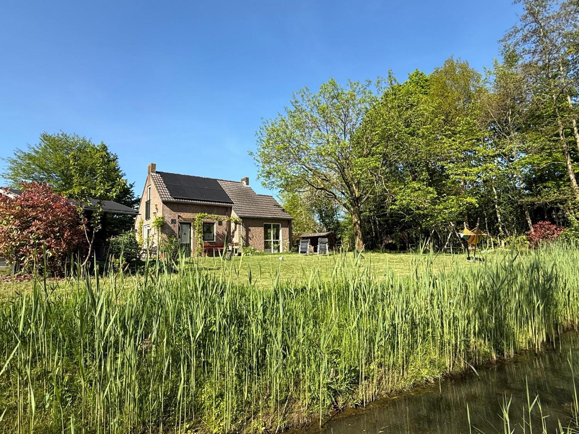 Supergezellig Vakantiehuis Met Hele Grote Tuin Bij Nijmegen Ewijk Buitenkant foto